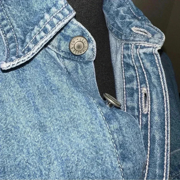 Levi’s Unisex Kids Vintage Denim Button Down Shirt Blouse Size 12-14 Medium - Picture 9 of 15